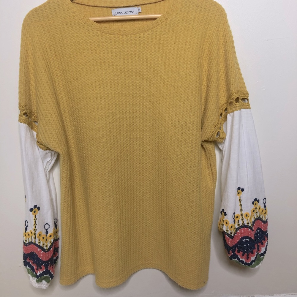 Small Yellow Top
